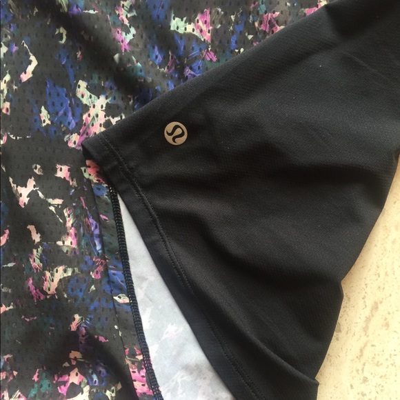 Lululemon Black and Multicolor Pattern Front Tank - Picture 3 of 5